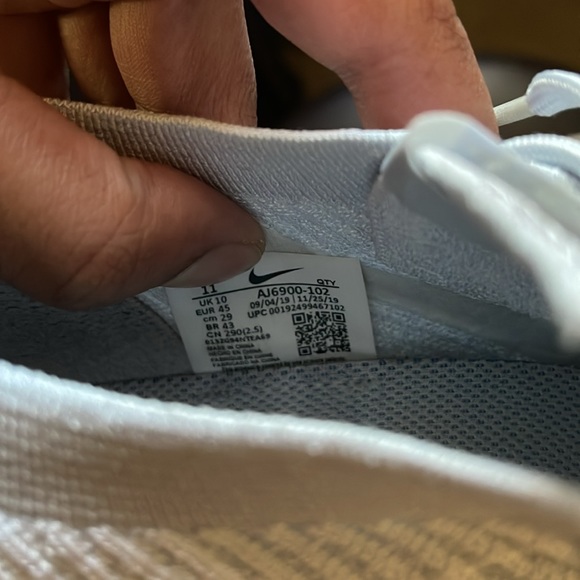 Nike Mens 11 Air Vapormax 2021 FK Flyknit Running Shoes AJ690-102 Pure Platinum - Picture 3 of 4